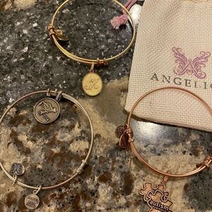 (Never used) Angelica bracelet set